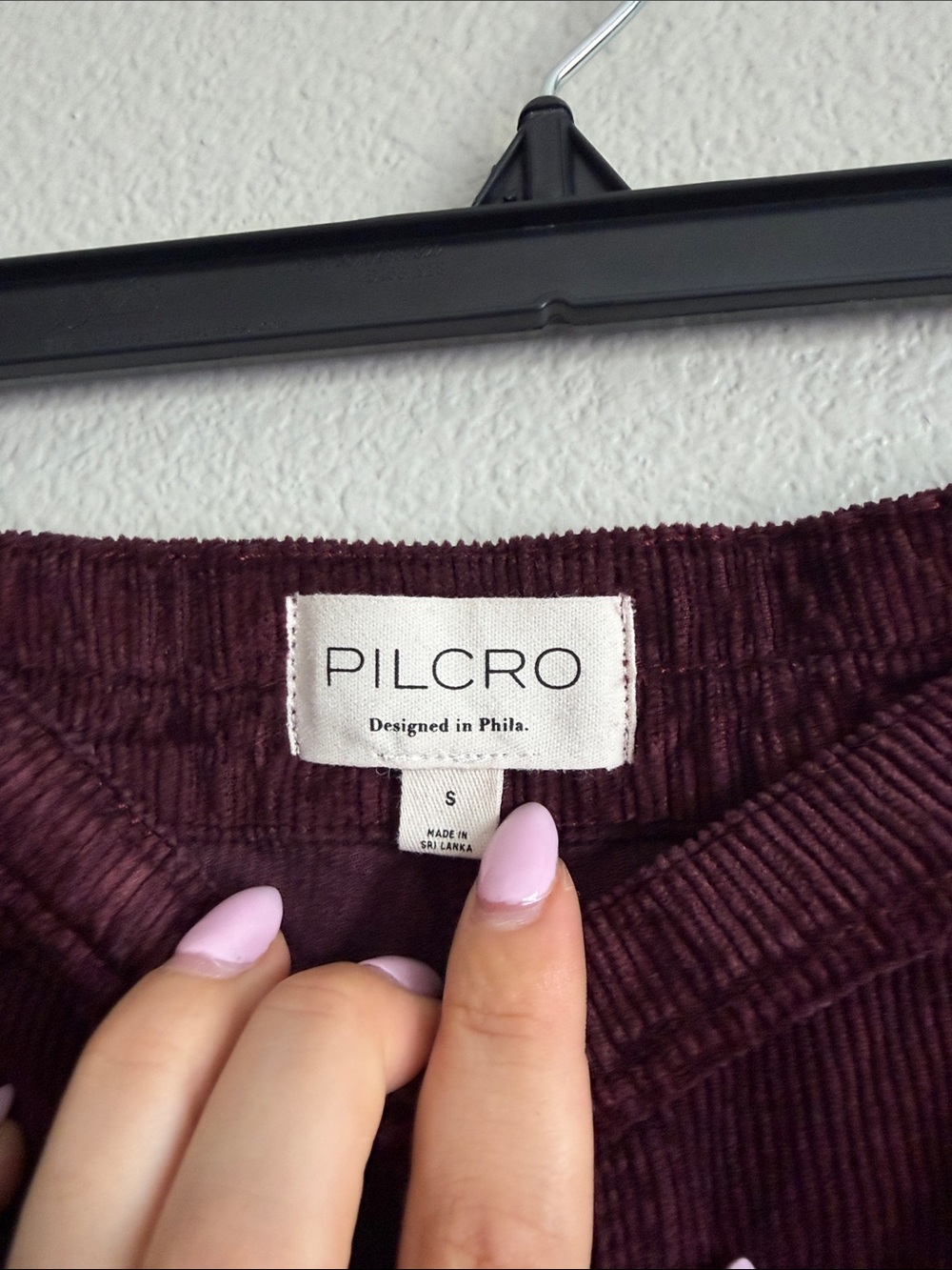 Pilcro Pull On Relaxed Fit Barrel Corduroy Pants in Burgundy - S - Picture 4 of 5